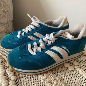Retro Teal & White Skechers